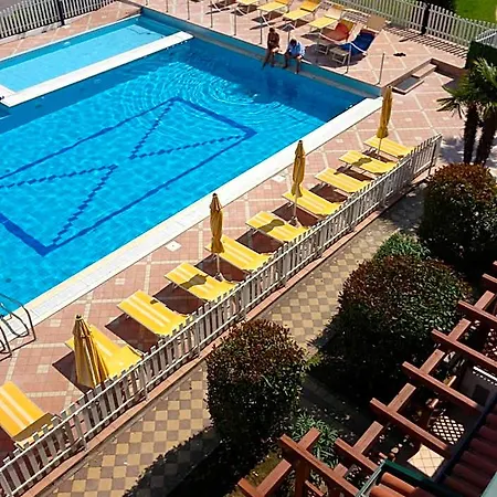 Villaggio Margherita מלון דירות 4*