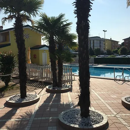 Aparthotel Villaggio Margherita 4*