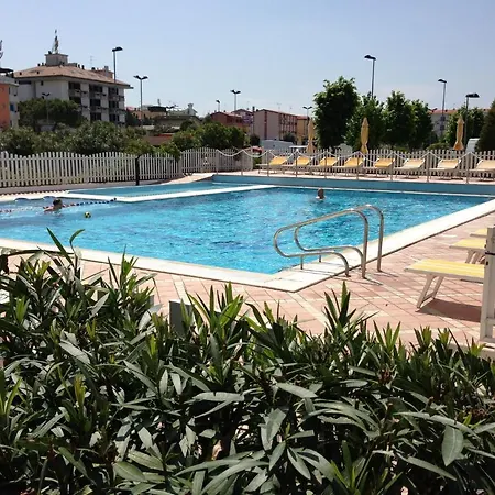 Apartahotel Villaggio Margherita 4*